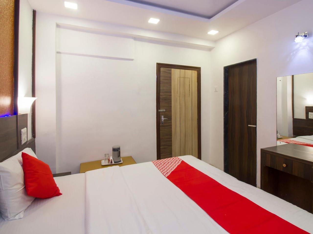Oyo Flagship 19825 Hotel Panchratna Panvel Zewnętrze zdjęcie