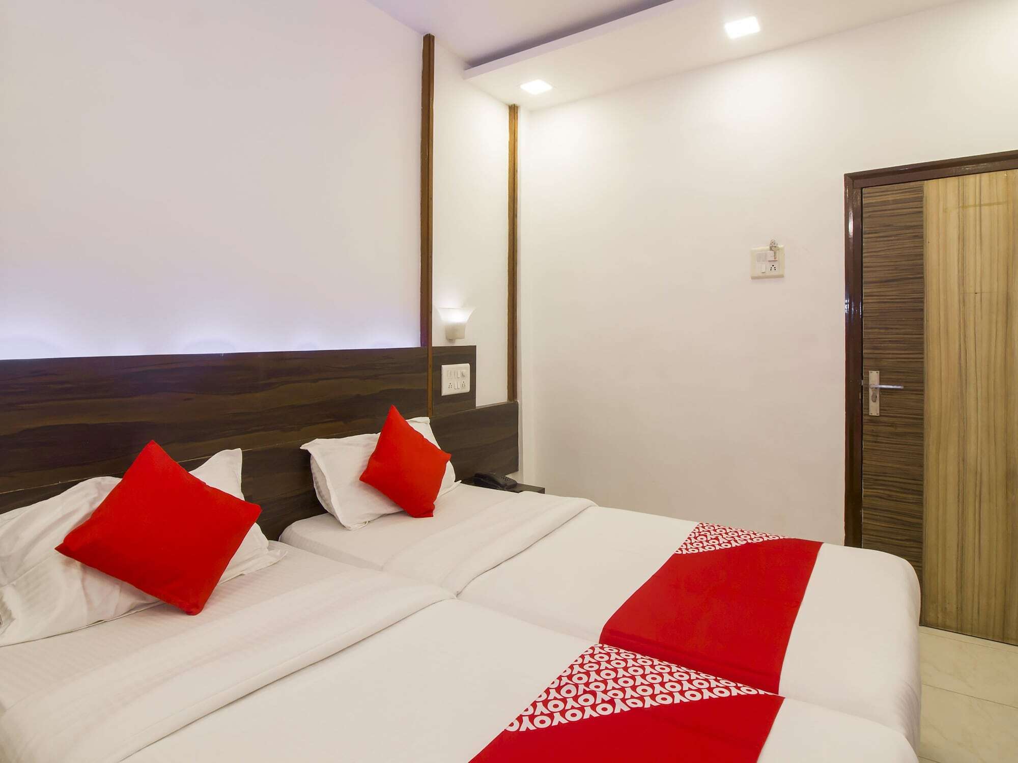 Oyo Flagship 19825 Hotel Panchratna Panvel Zewnętrze zdjęcie