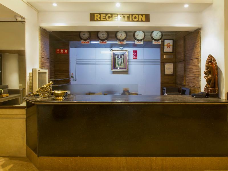 Oyo Flagship 19825 Hotel Panchratna Panvel Zewnętrze zdjęcie